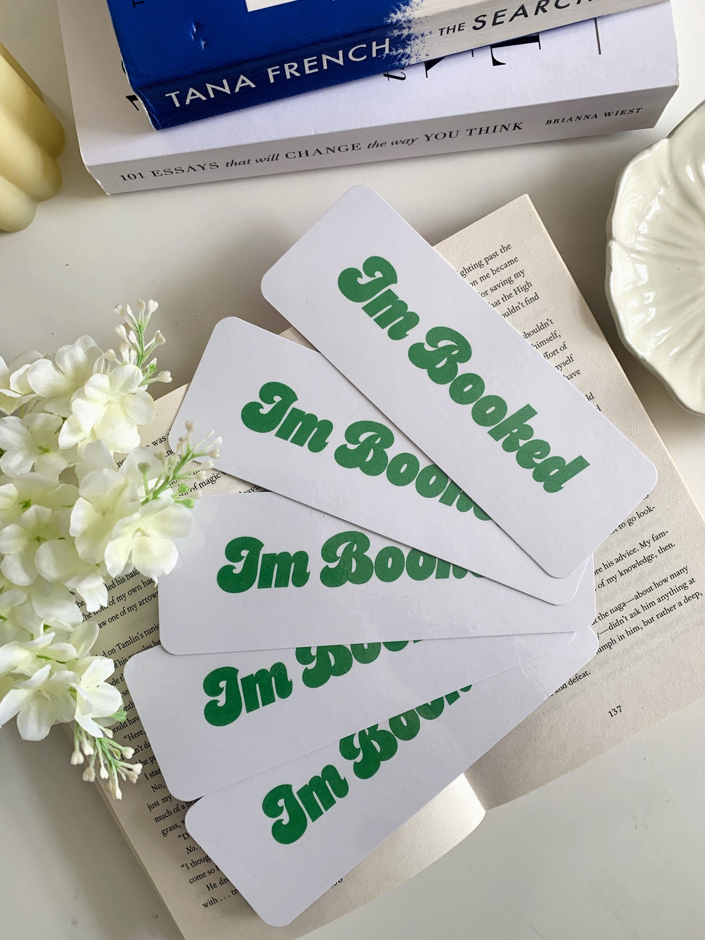 Green I’m booked bookmark
