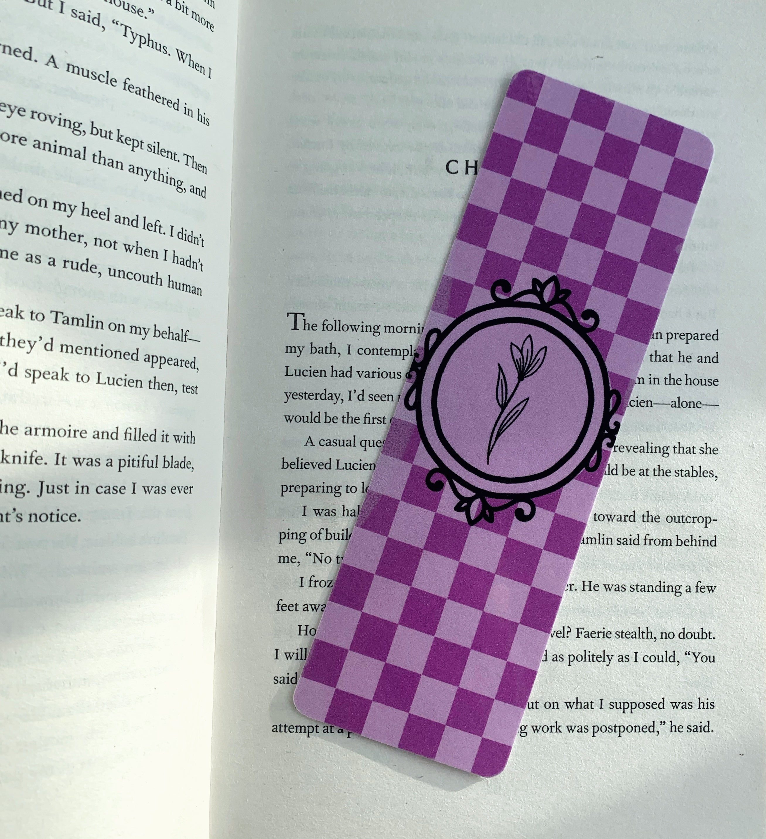 Purple checkered flower frame bookmark